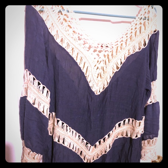 Super cute tunic type top - Picture 1 of 4